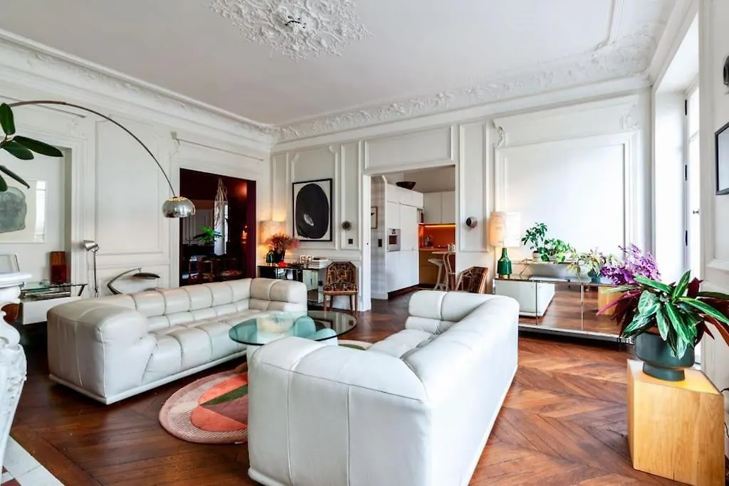 Lux Art Deco, Voltaire * パリ