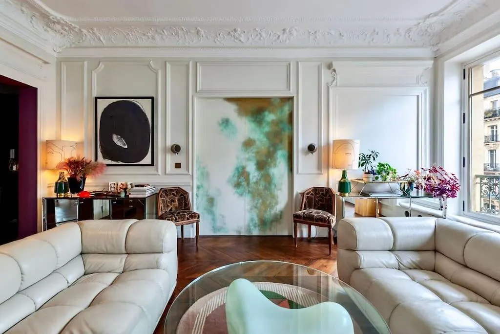 Lux Art Deco, Voltaire Daire *