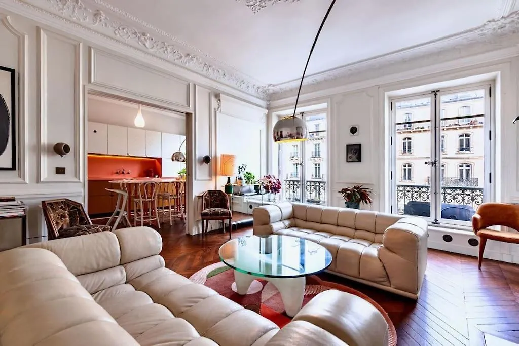 Lux Art Deco, Voltaire Paris